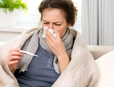 Γρίπη, ιώσεις, ιλαρά: Για πόσες μέρες «κολλάτε» τους άλλους